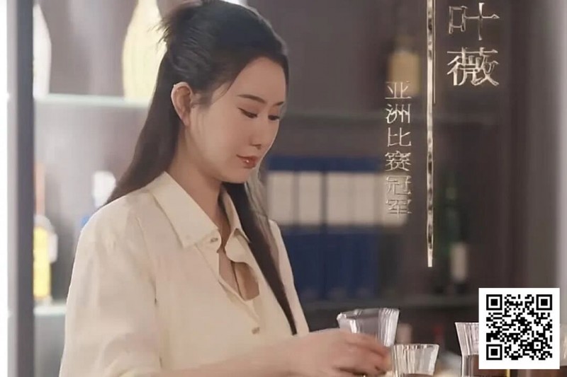 【DD扑克】告别赌神式浮夸，张晨旭携手《女王归来》展现扑克的真实与优雅，抖音红果同步上线