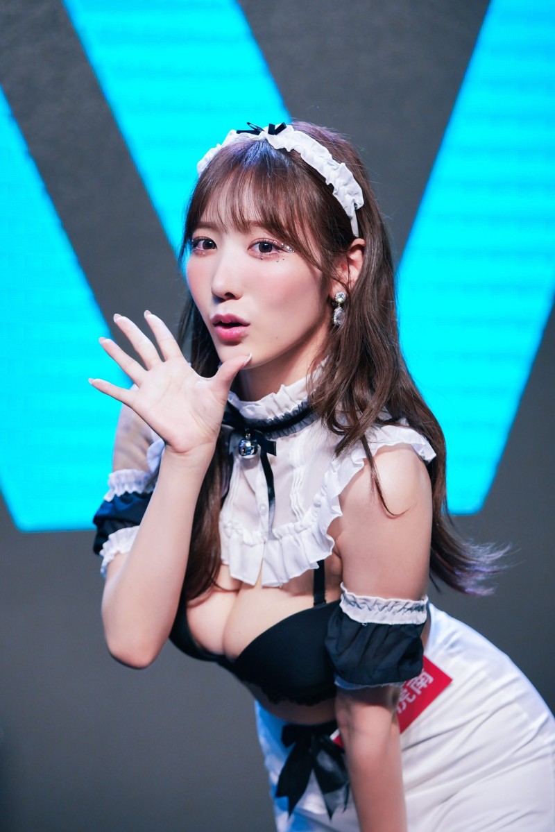 【DD扑克】TRE2023日记(11):小宵こなん(小宵虎南)的BlackPink星巴克限量杯