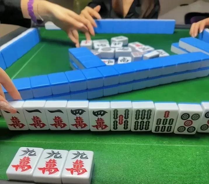 【DD扑克】麻将防守技巧避免点炮：稳健思维才是长期取胜之道