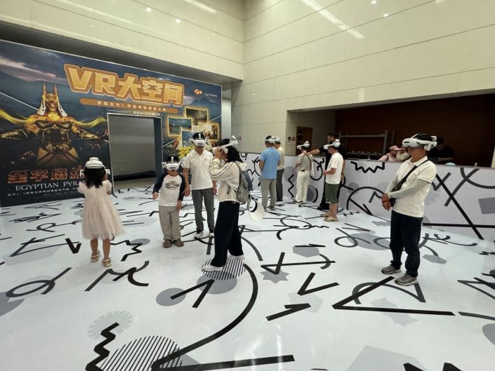 【DD扑克】混合现实（MR）+全息投影：沉浸式百家乐将如何改变未来互动娱乐体验？