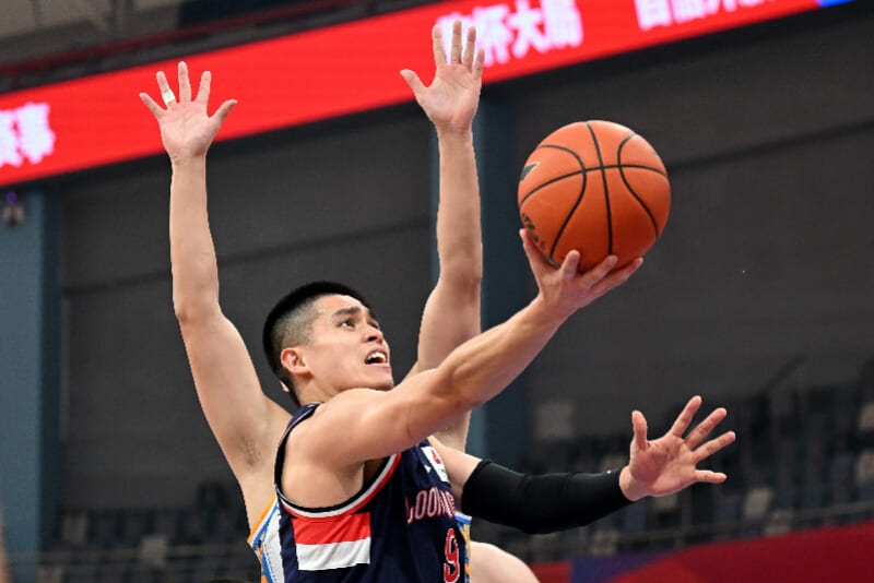 【DD扑克】CBA焦点战前瞻：北京首钢vs广东宏远，防守与快攻的巅峰对决
