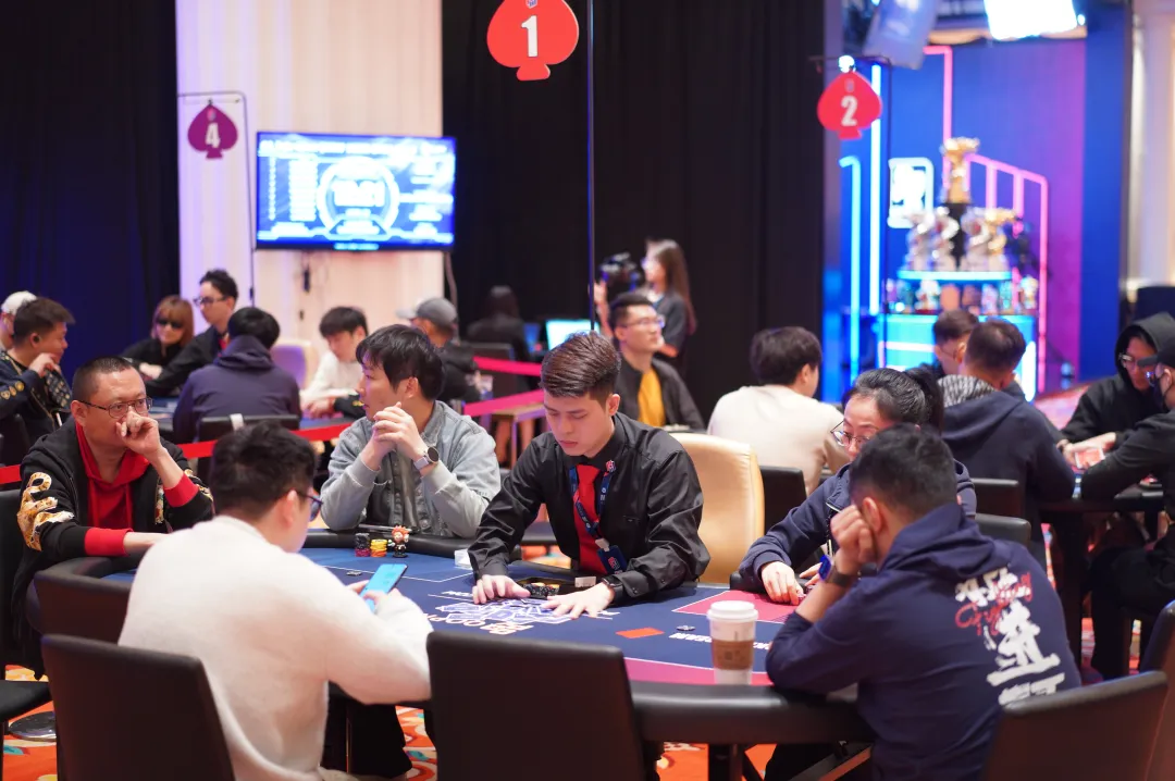 【DD扑克】PD22济州站第二日战报｜8:1 悬殊比分进入单挑，罗爽轻松拿下济州开幕赛冠军！