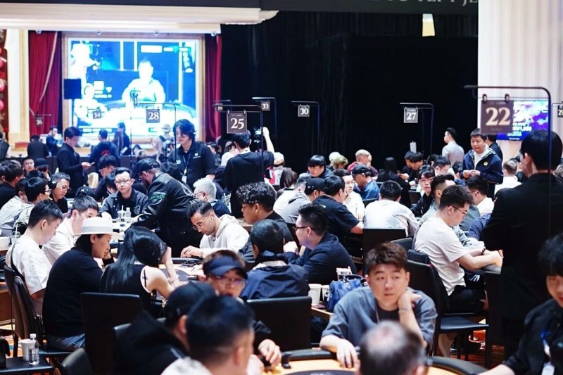 【DD扑克】TLPT济州岛站|主赛B组171人次火爆对战剩余26人晋级!Bai Yunpeng狂揽超80万计分笑傲全场!YIMING LEE斩获巡游豪客赛王冠!