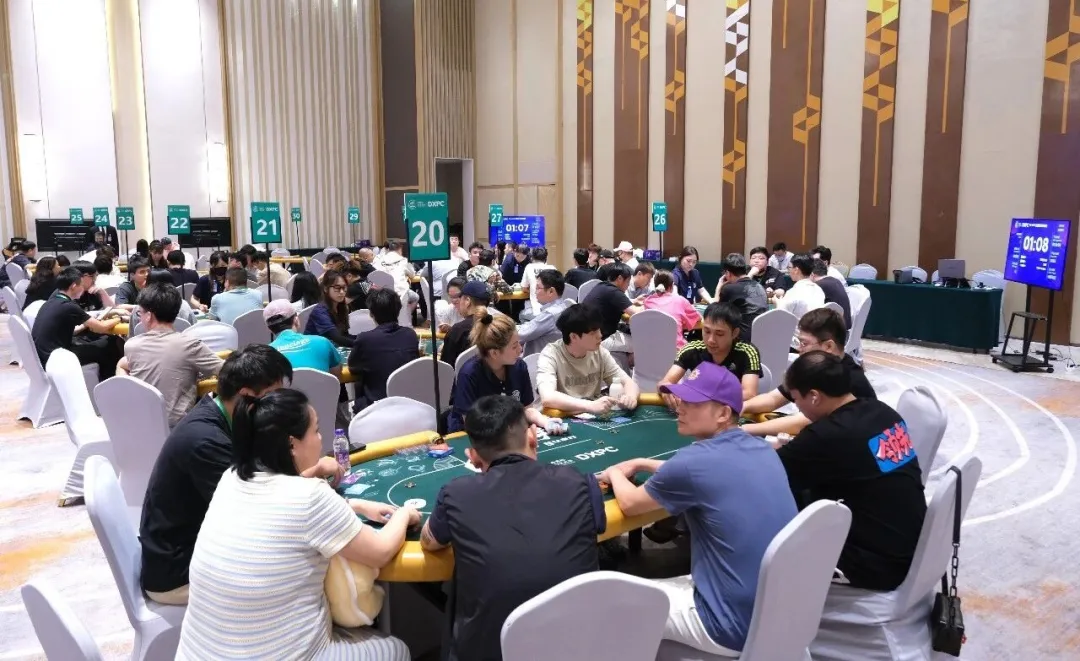 【DD扑克】DXPC丹霞杯 | 常田甜开幕赛逆转登顶,多名巾帼力量展现温柔与强劲!首届亚军女神温祖仪重返赛场