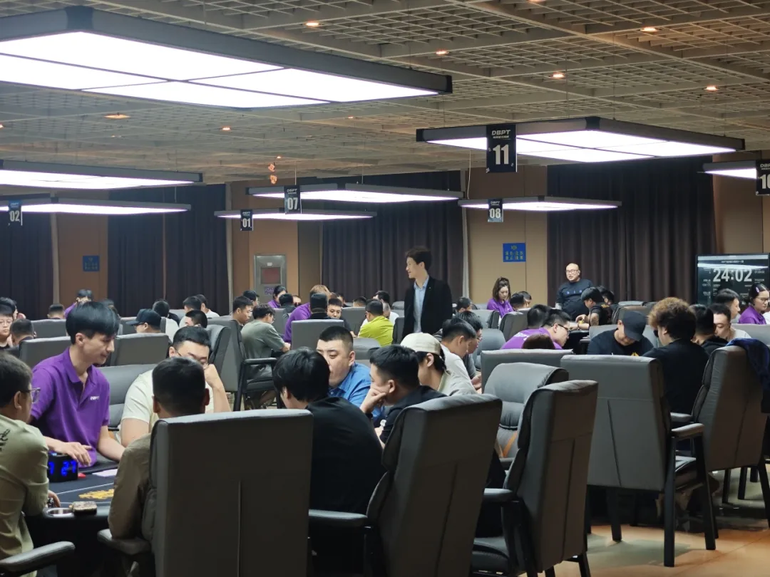 【DD扑克】DBPT葫芦岛站C组战报:270人次创单日新高,何先生118万记分牌登顶“东北王”