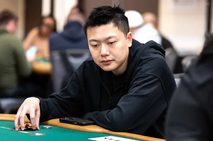 【DD扑克】以为出局走到门口，被叫回后打出奇迹：Wesley Fei的WSOP主赛死里逃生记