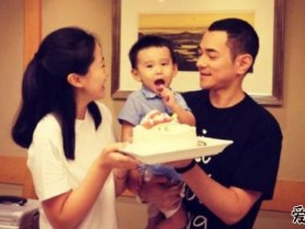 【DD扑克】主持人李晨与妻子如何相识?两人人相恋十年结婚令人羡慕!